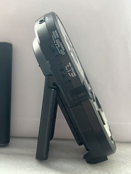 Roland VT-12-BK + Korg VPT-1