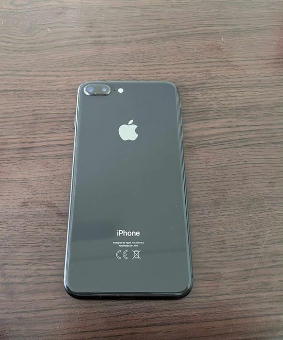 Продавам Iphone 8 plus