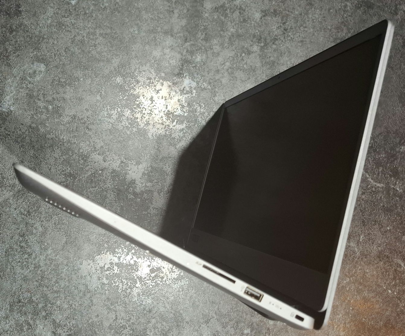 Лаптоп Ултрабук Acer Swift 3 SF314-56-561M + подарък чантичка и мишка