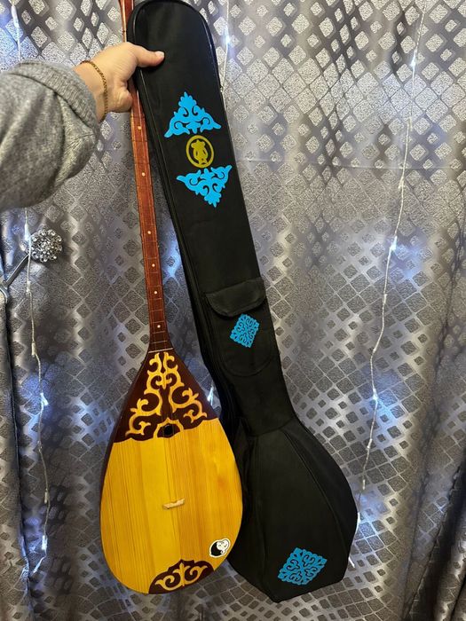 Продам домбру новая