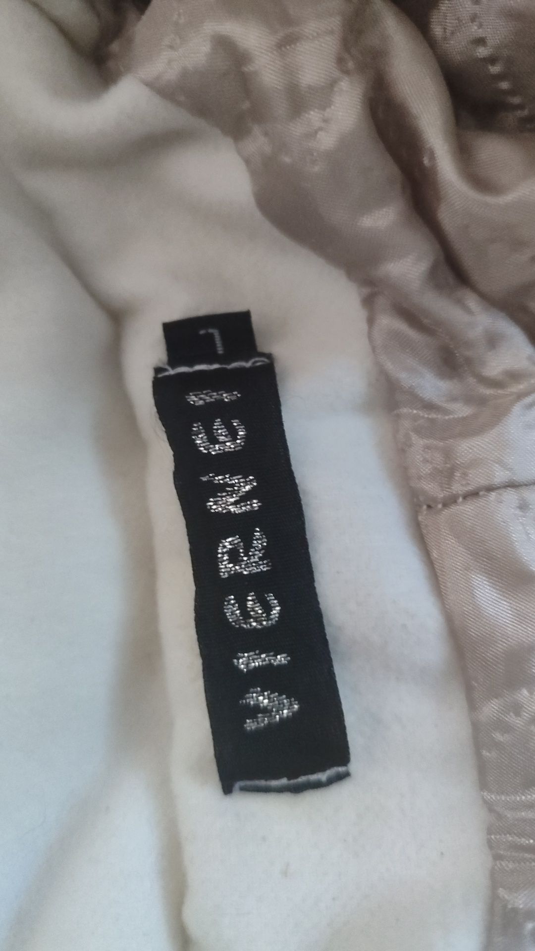 Продаются женские вещи