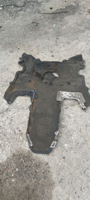 E60/61,E63/64 - Кора под Скоростна Кутия