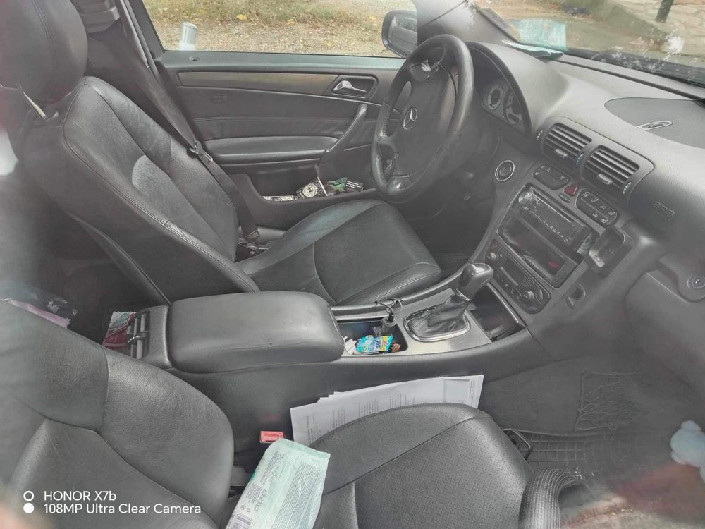 Mercedes ц220 143 коня за части може и цяла за части