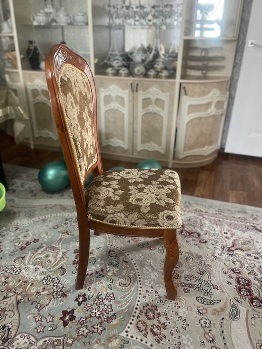 Стулья продам срочно в хорошем состоянии 12 штук