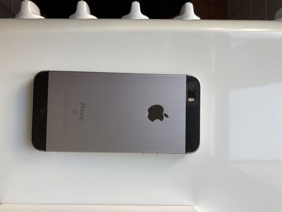 Iphone. SE Space gray 64 GB si acumulator IPBP 35 pt iphone4