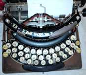Антикварна пишеща машина Imperial Model B (1915–1920 г.) – РАБОТЕЩА