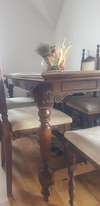 Vand masă de lemn masiv cu 6 scaune