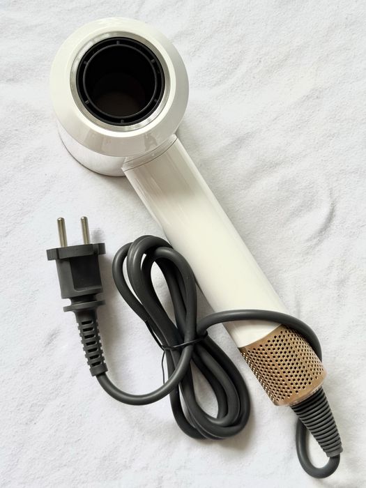 Uscator de par, Viteză foarte mare a vântului, uscare rapidă a părului