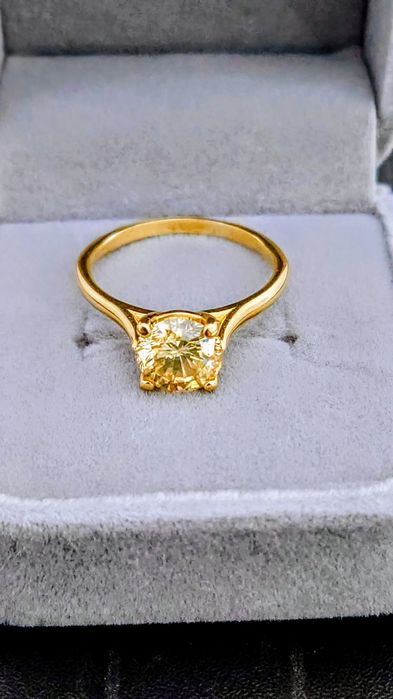 Inel aur cu diamant natural de 2 karatr
