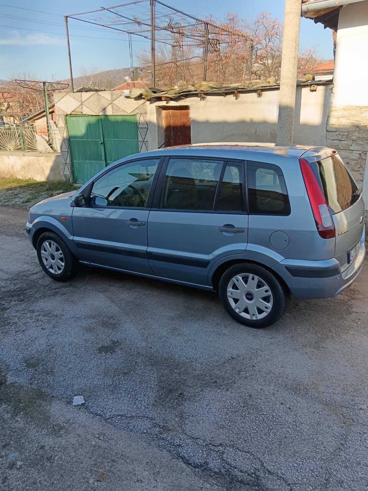Продавам Ford Fusion в топ състояние