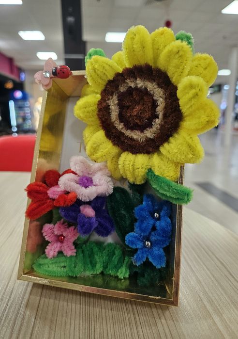 Rame decorative cu flori handmade
Perfecte pentru a imortaliza frumuse