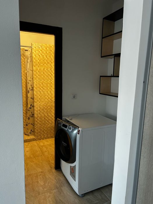 Vand apartament 3 camere