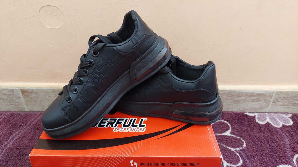 Черни дамски кецки