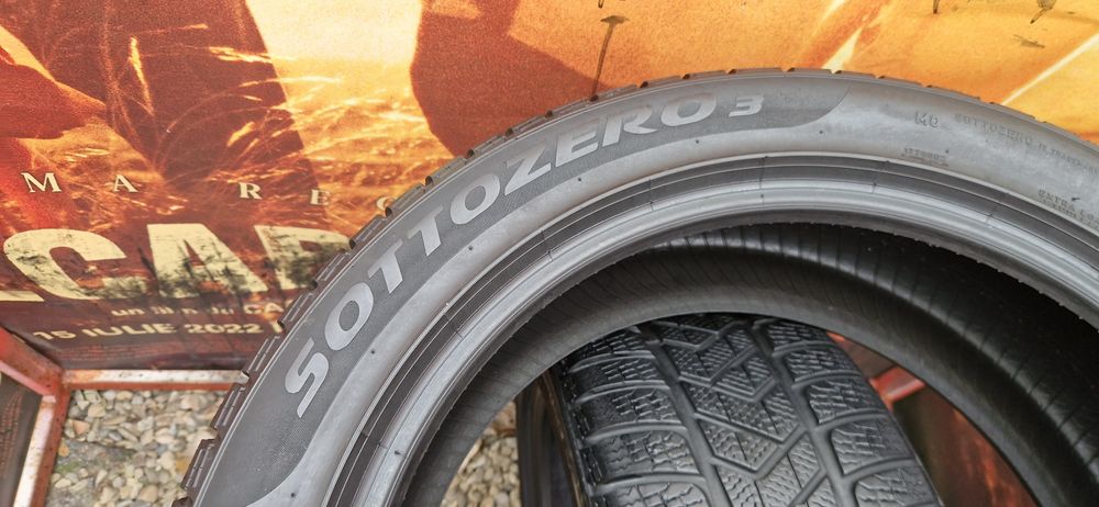 2 Anvelope  impecabile Pirelli 245 45 R19. M+S