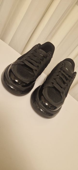 Model nou adidasi Alexander McQUEEN. Stoc limitat