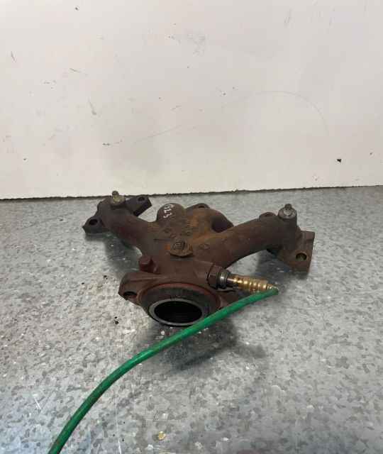 Galerie evacuare Dacia Logan prima generatie