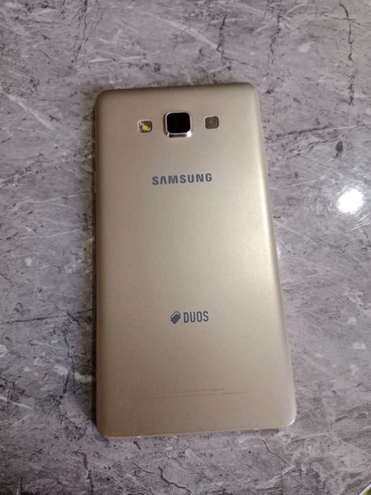 Продам Samsung galaxy A7