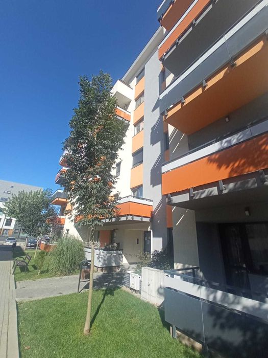 Inchiriez ap cu 2 camere-Coresi/Grandis, cu parcare, direct proprietar