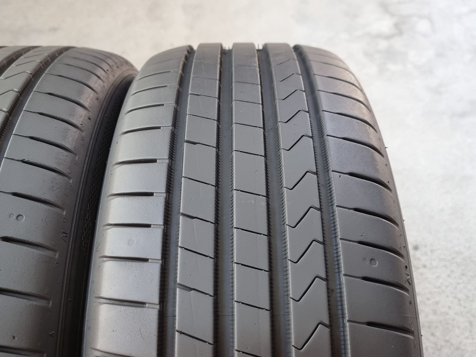 "DOT 22" 205/55/17 Hankook 4Броя: 370лв 6.5мм