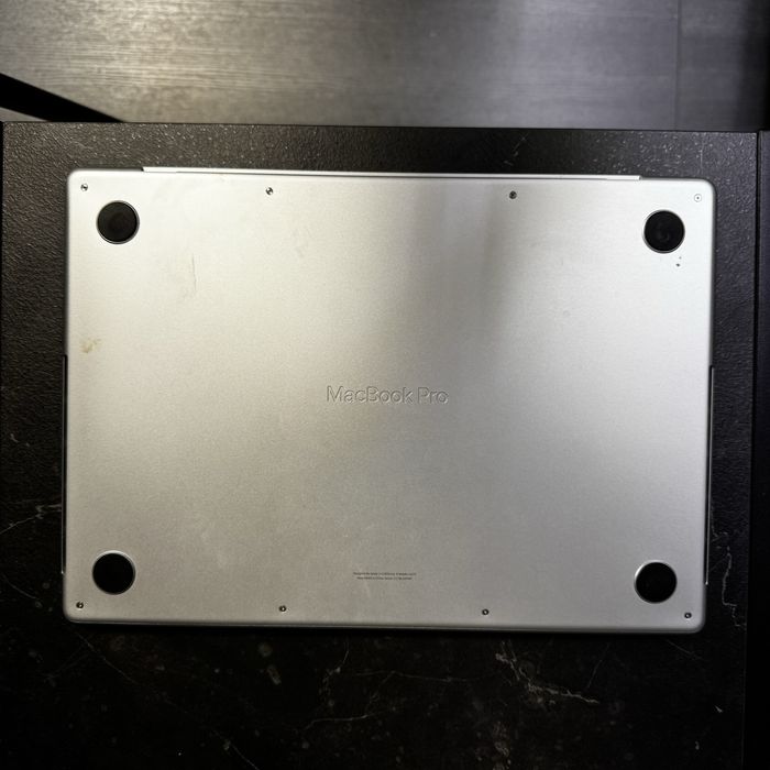 Apple Macbook Pro M4 14’