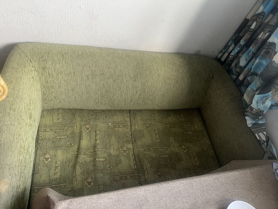 Отдадим диван, десткий столик и ванночки