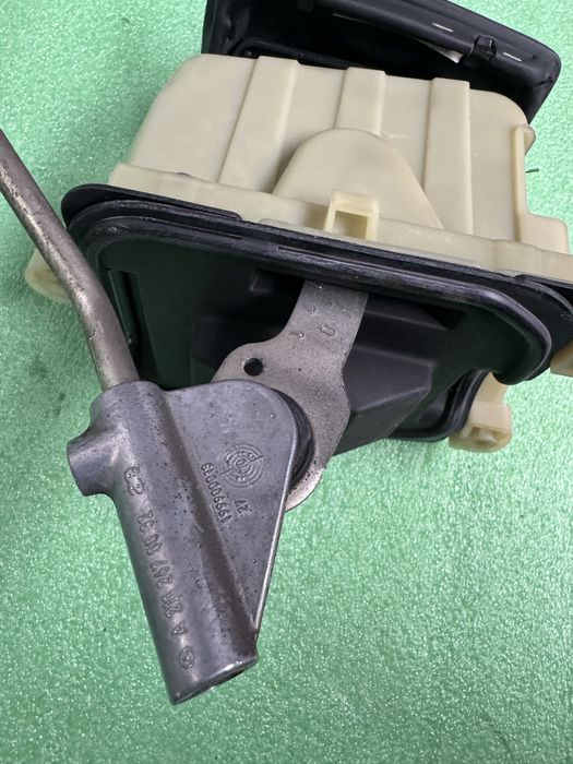 Timonerie cutie automata A2042674724 Mercedes-Benz E-Class