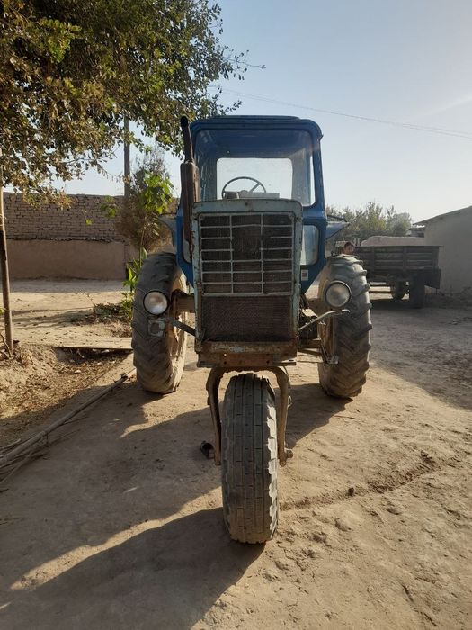 Traktor mtz80 1989 chi yil ishlab turibdi