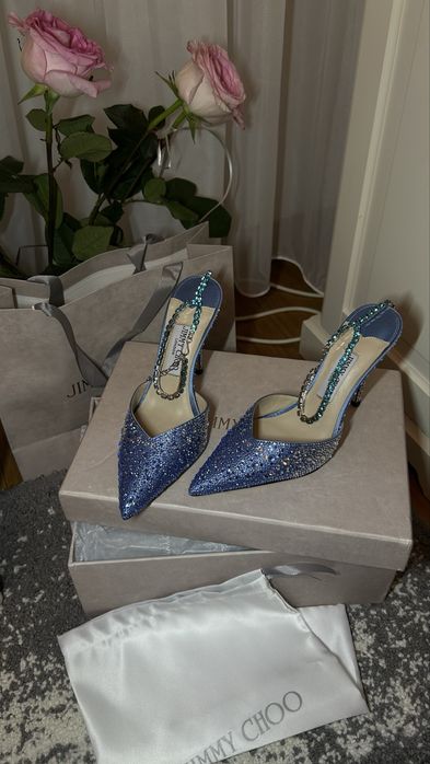Pantofi jimmy choo pe stoc doua bucati si pe comanda