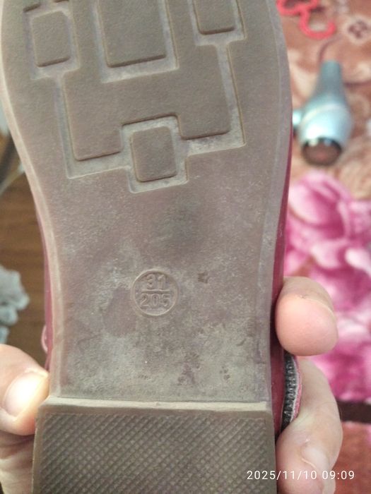 Продам туфельки для девочки