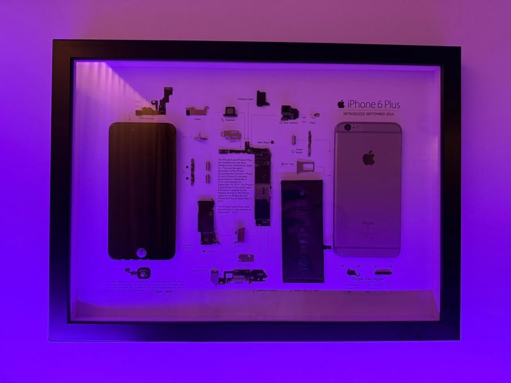 Продам стильную рамку с Iphone 6Plus