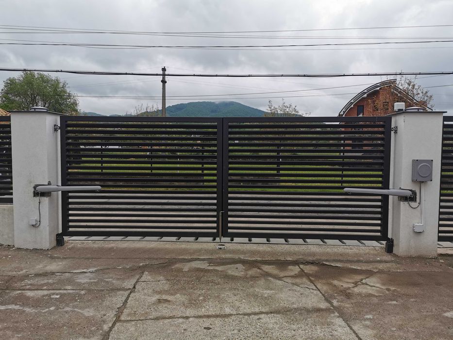 Porti automate glisant telecomanda aplicatie telefon Nice Baia Mare