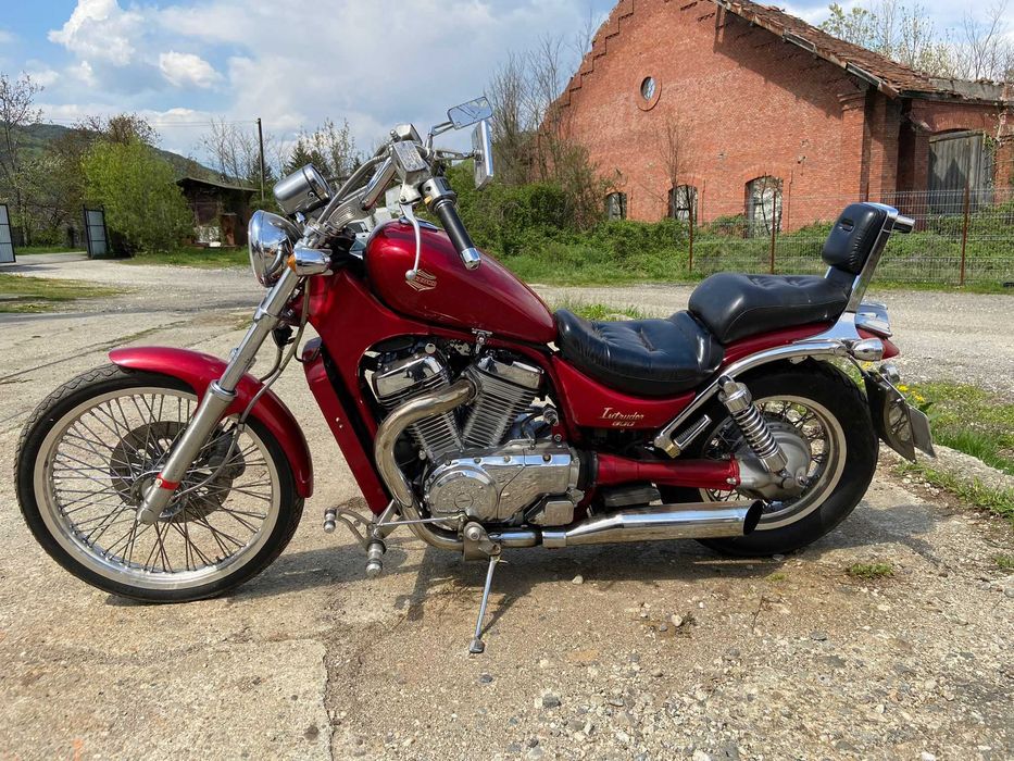 Suzuki Intruder 800