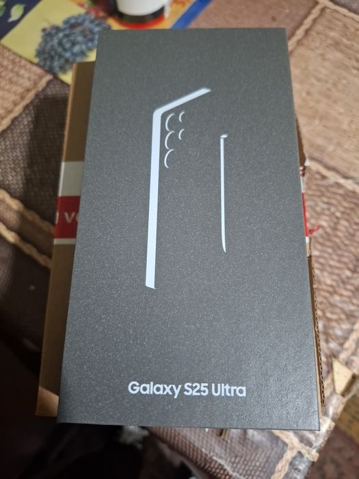 Vând samnsung S25 ultra nou sigilat