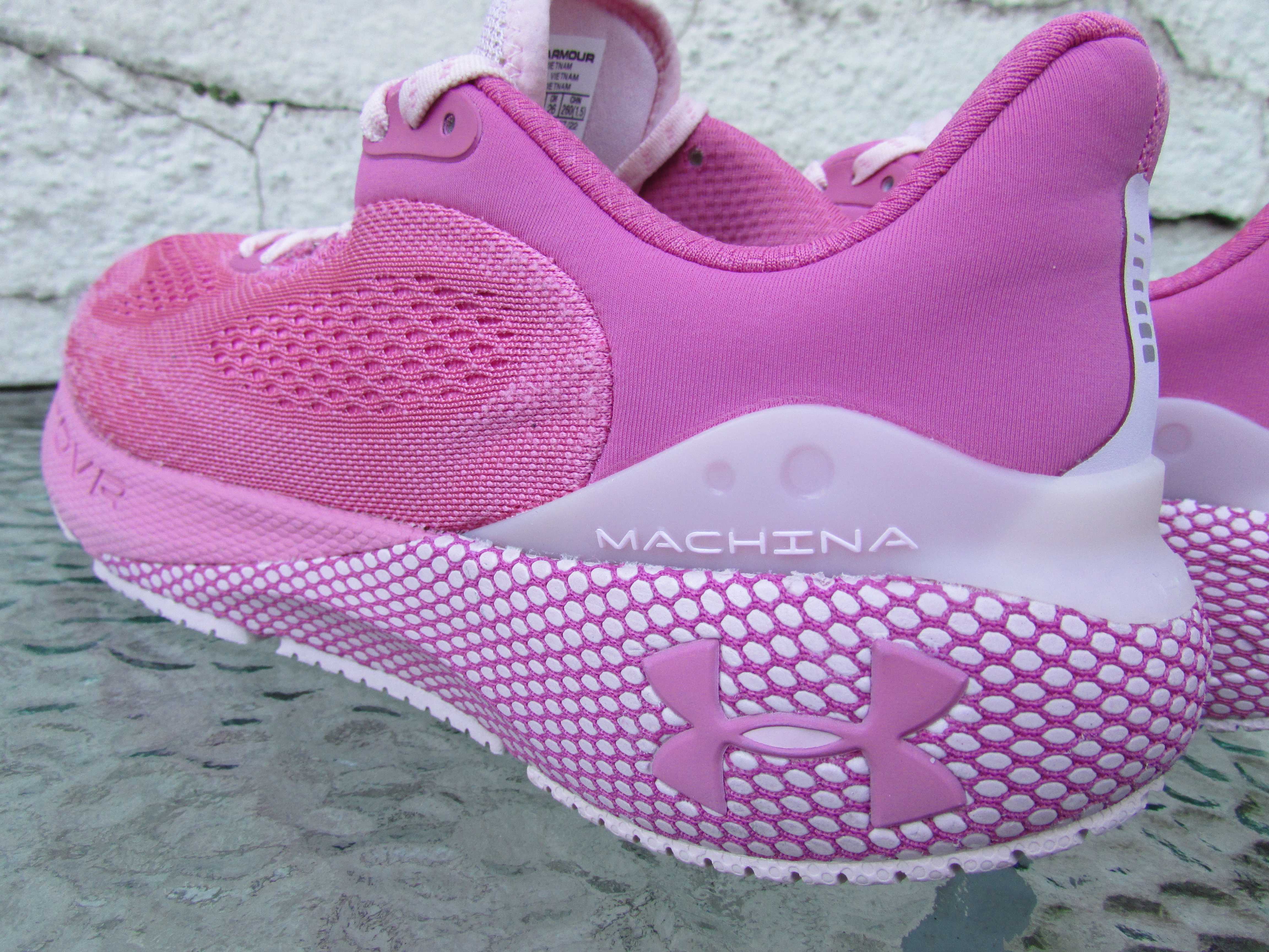 Дамски маратонки Under Armour HOVR Machina 3