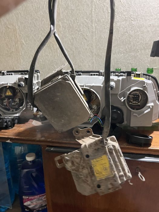 Оригинални фарове Ксенон в202 w202