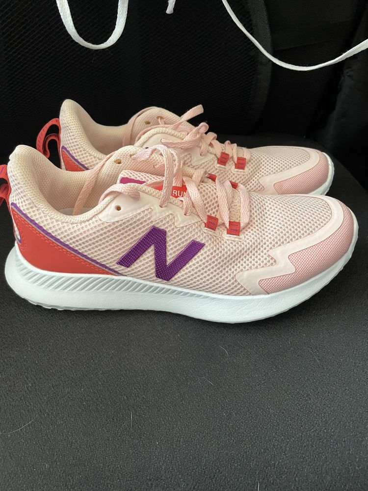 Adidasi New Balance Nr.39