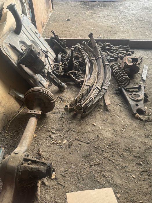 Продам запчасти в широком ассортименте.