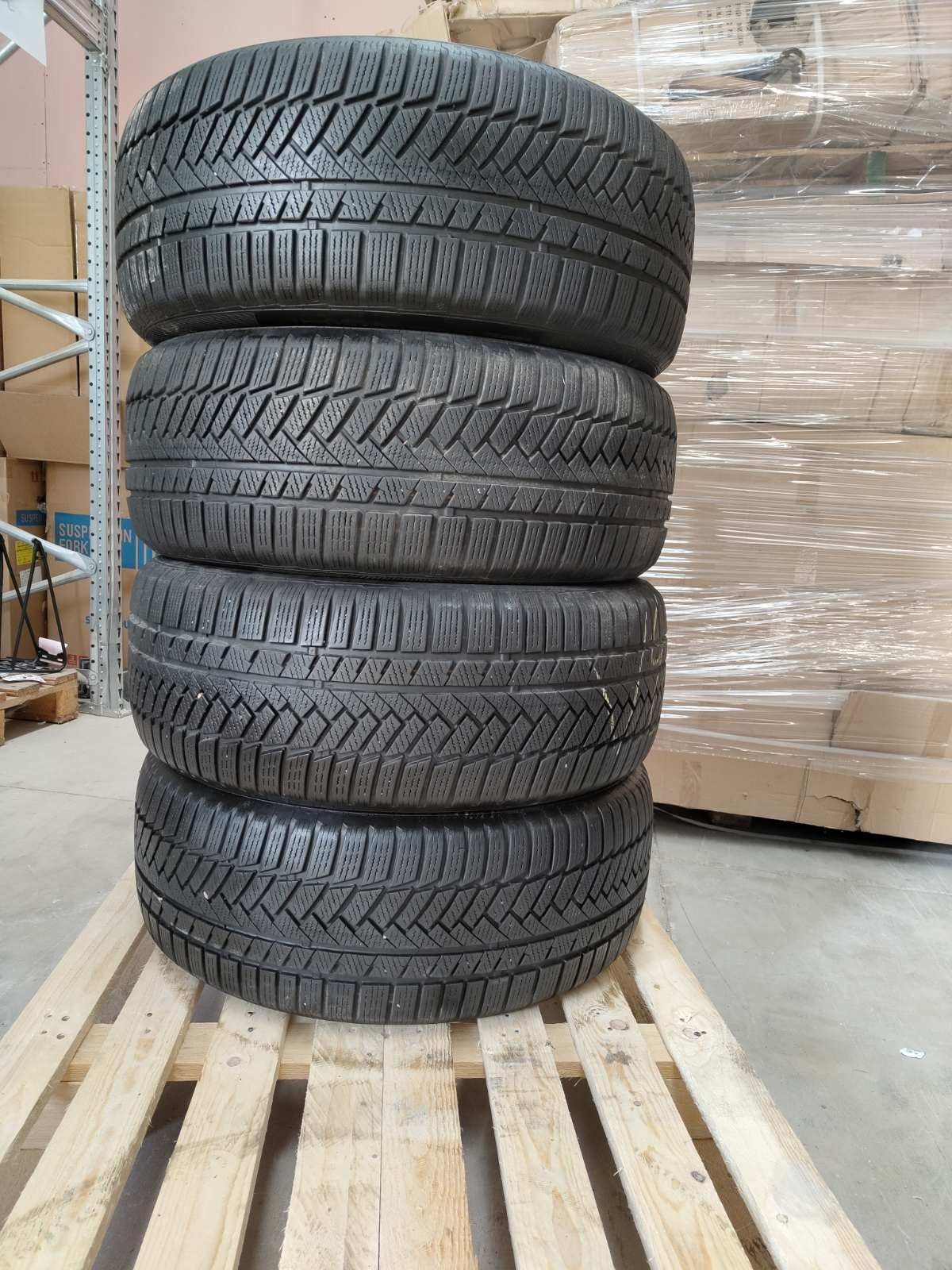 Зимни гуми Continental 255/55 R18 ML320