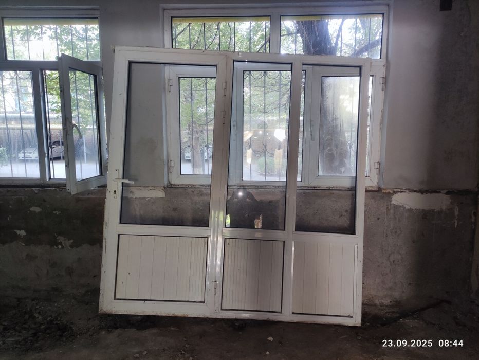 Продается перегородка акфа с дверью