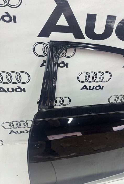AUDI A8 D5 4N0  Задна лява  ВРАТА AUDI OE