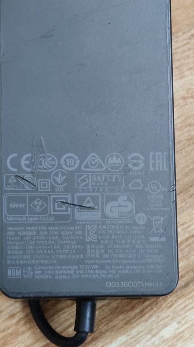 Încărcător laptop microsoft surface