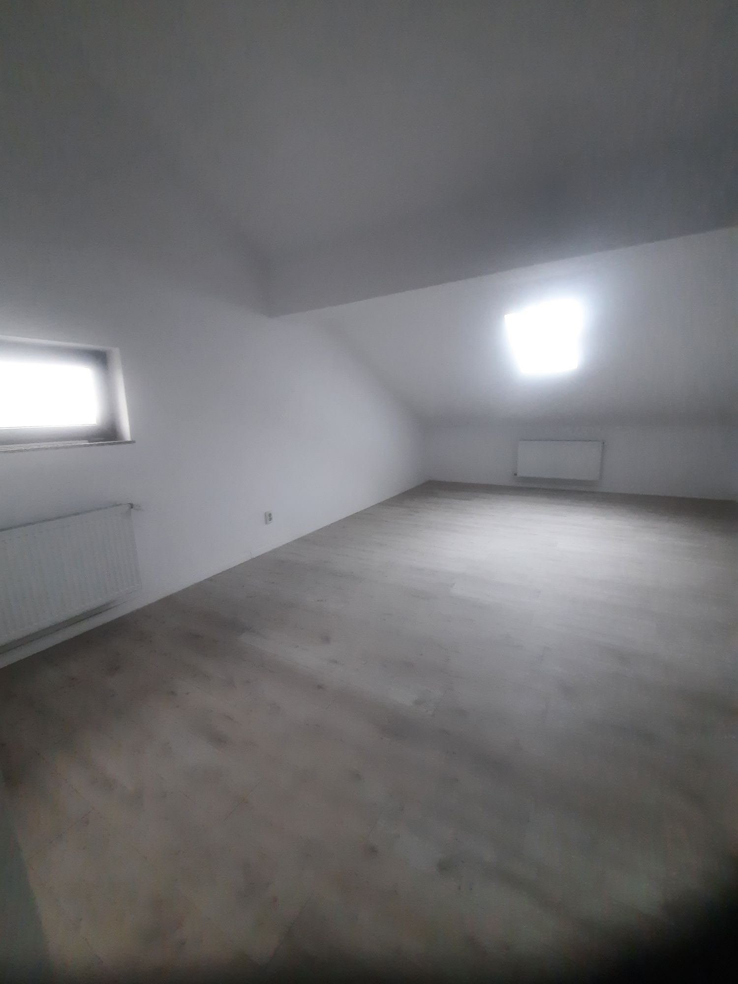 Duplex mogosoaia parter et și mansarda