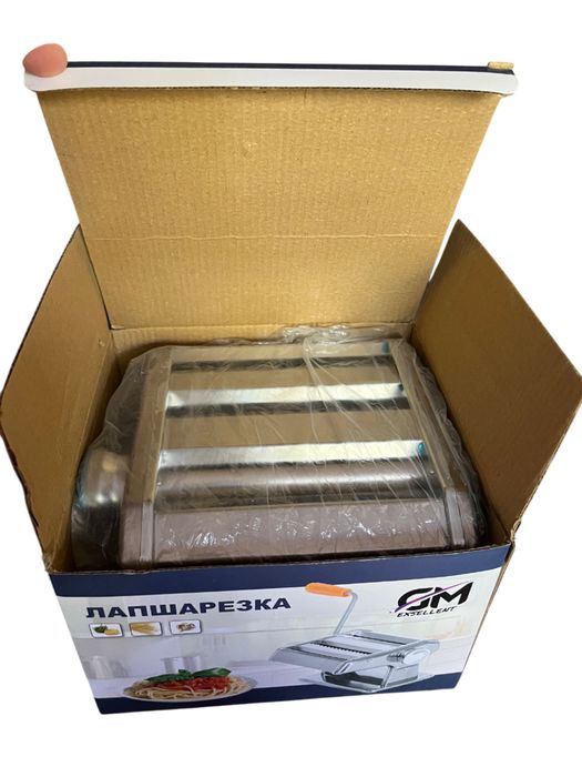 Лапшарезка  как новая.