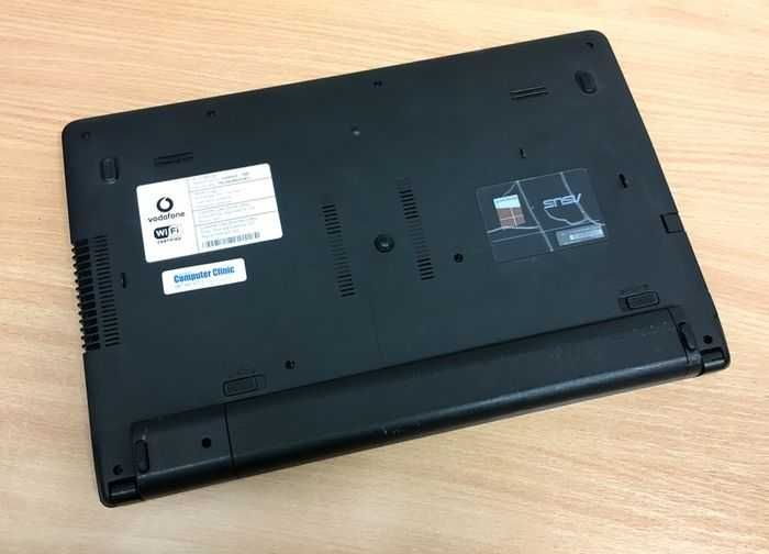 Laptop Asus X501U 15,6" HD Cpu AMD 2GB Ddr3 Hdd 320GB wifi web Baterie