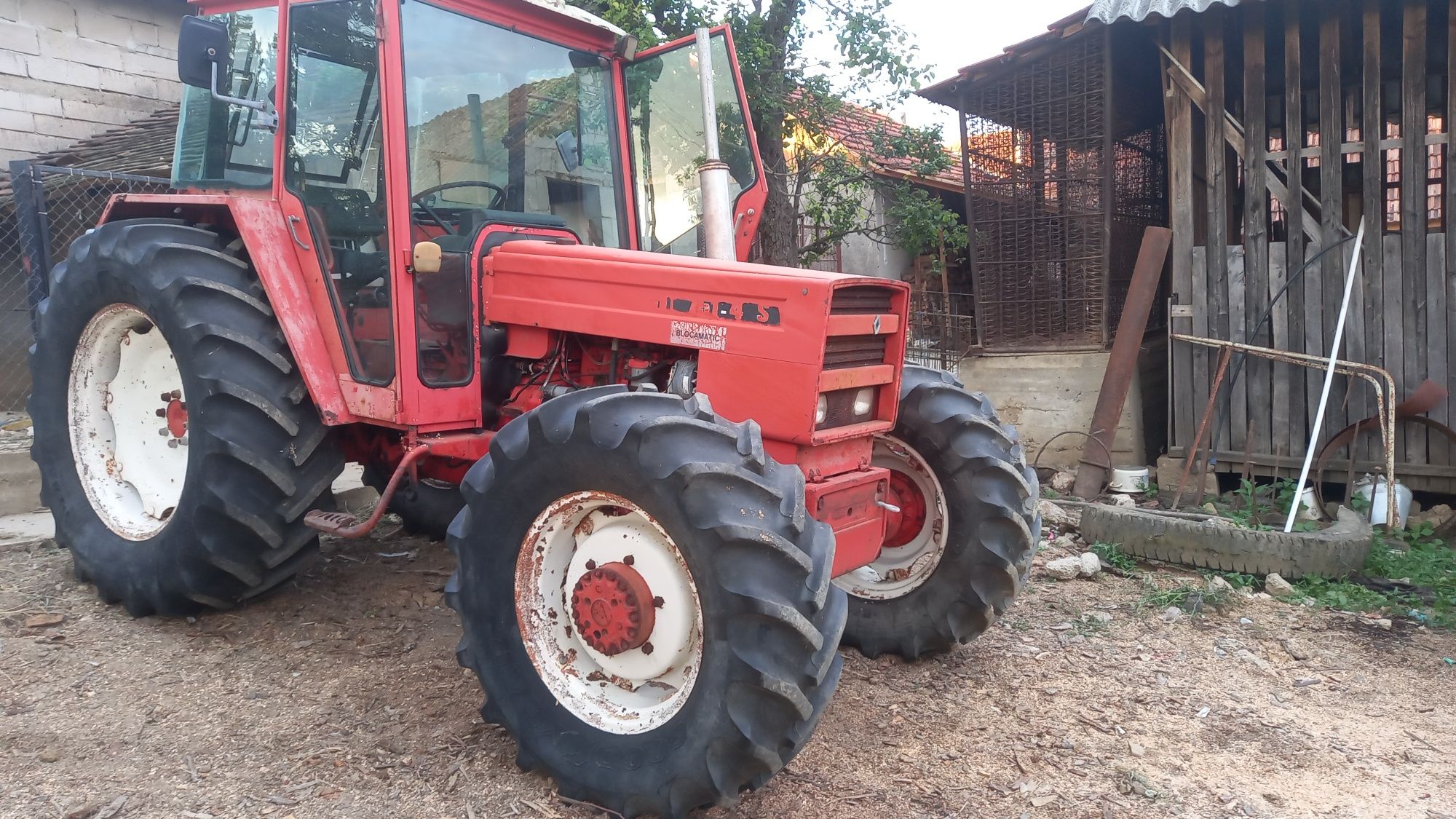Tractor renault 4x4 75 cp