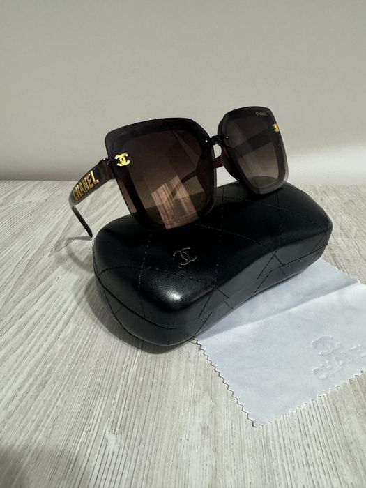 Ochelari de soare Chanel