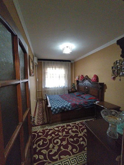 Продается 4 комнатная квартира в Алмазарском районе