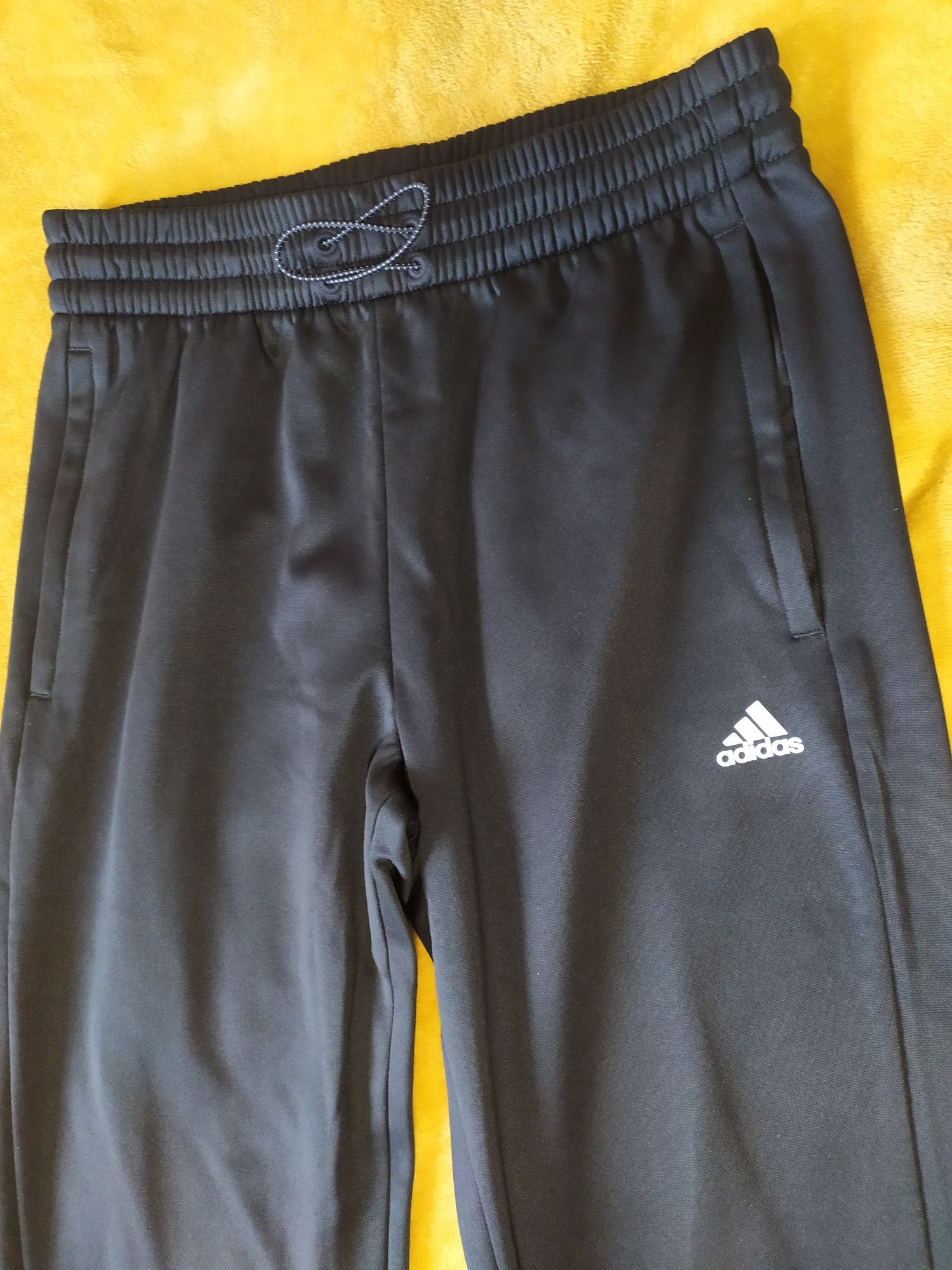 Pantalon trening Adidas XS NOI ORIGINALI