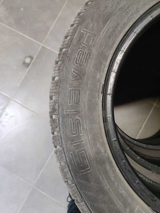 Продавам зимни гуми 4бр