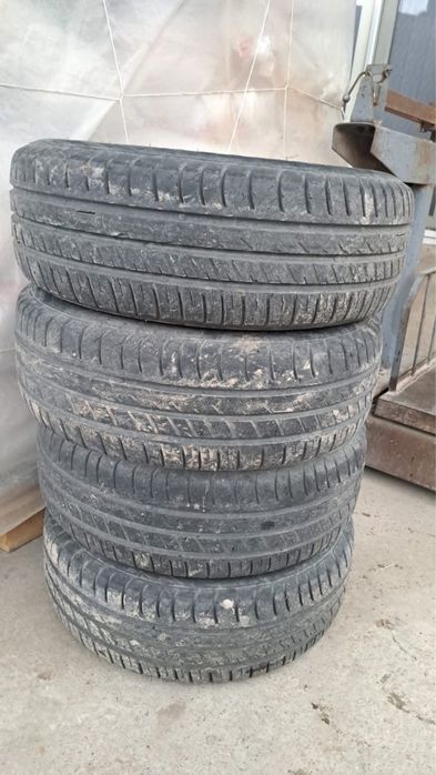 Шины б/у в хорошем состояний
